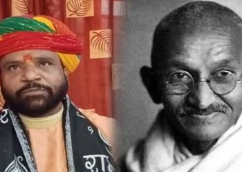 ترون مراری باپو نے گاندھی کو دیش دروہی کہا،مقدمہ درج