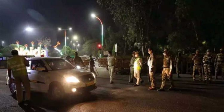 کورونا کا خوف! یوپی میں اسکول 14 جنوری تک بند، نائٹ کرفیو کے وقت میں توسیع