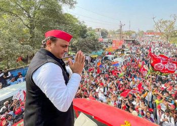 اکھلیش کا ماسٹر اسٹروک،300یونٹ فری بجلی دیں گے