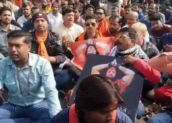 ا ندور میں بجرنگیوں کے گوڈسے زندہ باد کے نعرے،پولیس خاموش تماشائی