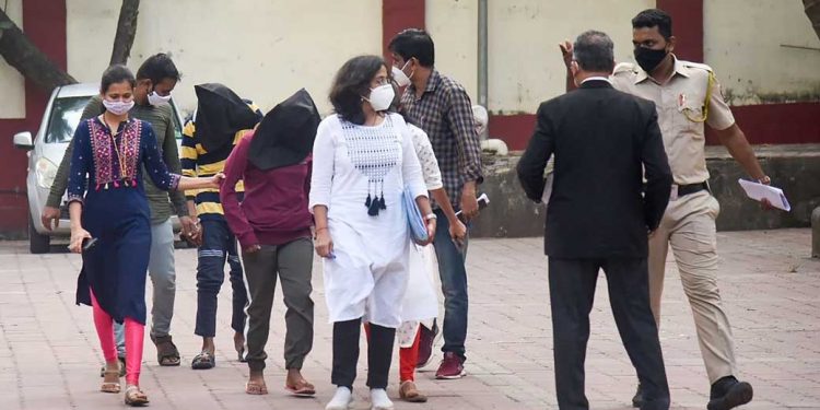 بلی بائی معاملہ: مینک اور شویتا کو 14 دن کی عدالتی تحویل