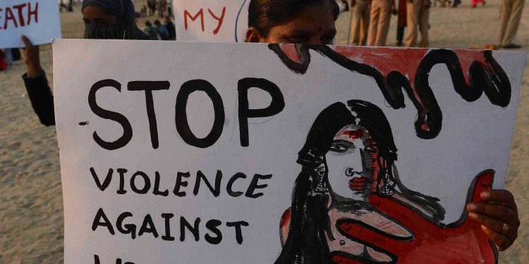 یہ ’بیٹی بچائیں گے‘یاان سے ’بیٹی بچائیں گے‘؟