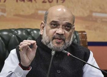 اویسی کی مسلمانوں میں مقبولیت، سی اے اے پر پیچھے نہیں ہٹیں گے: امت شاہ