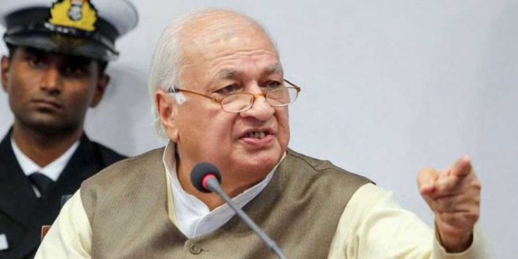 حجاب پر عارف محمد خان کی سنیے،کہا ’یہ حملہ آور لائے ،اب وقت بدل چکا ہے‘