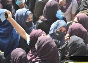 شناخت بدلنے کی سازش