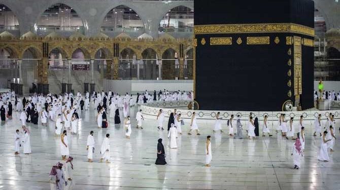 یوپی: سفر حج کے لیے درخواست دینے کا آخری موقع آج! ممکنہ کوٹہ سے نصف بھی نہیں ہوئیں درخواستیں