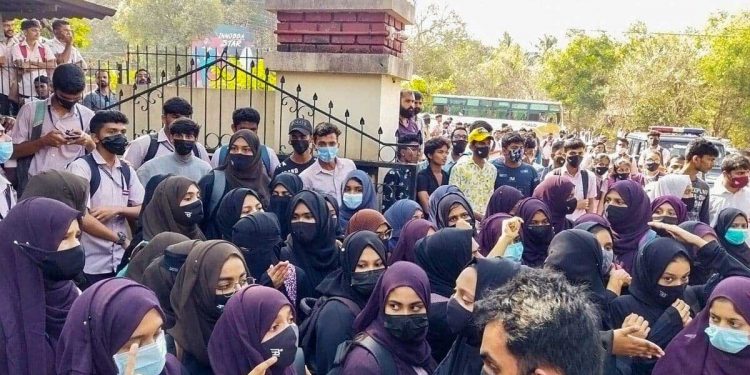 کرناٹک کا حجاب معاملہ، اصل قضیہ اور کرنے کا کام