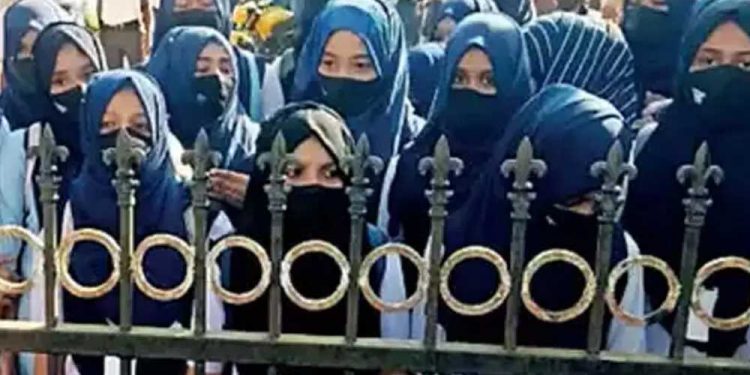 کرناٹک کے تعلیمی اداروں میں ڈریس کوڈ لاگو،حکم نامہ جاری
