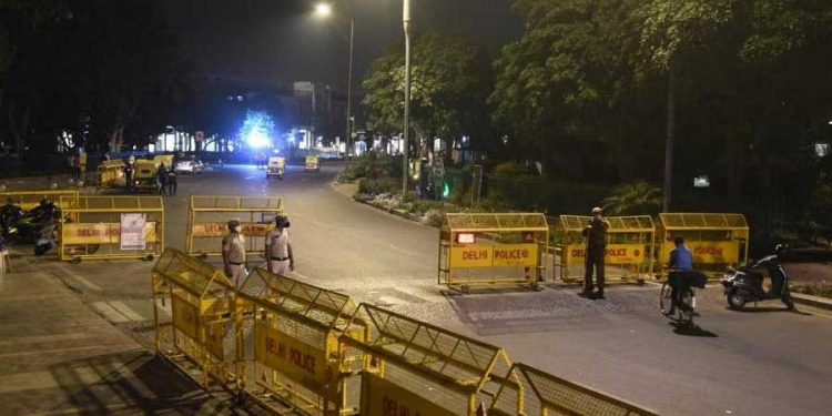 کورونا کے کم ہوتے انفیکشن کے مدنظر یوپی میں آج سے نائٹ کرفیوختم