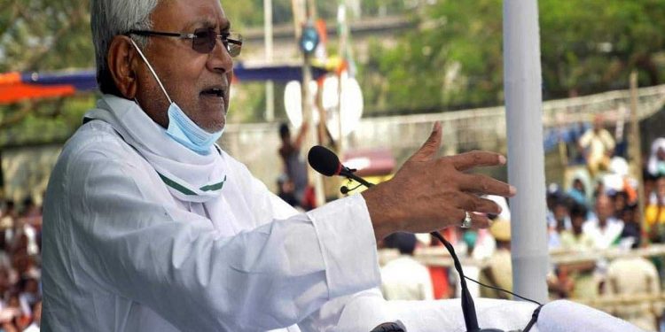 کےپی کی کے سی آر سے ملاقات، نتیش کمار کو صدارتی انتخاب لڑانے کی تیاری، تیسرے محاذ کی آہٹ تیز!