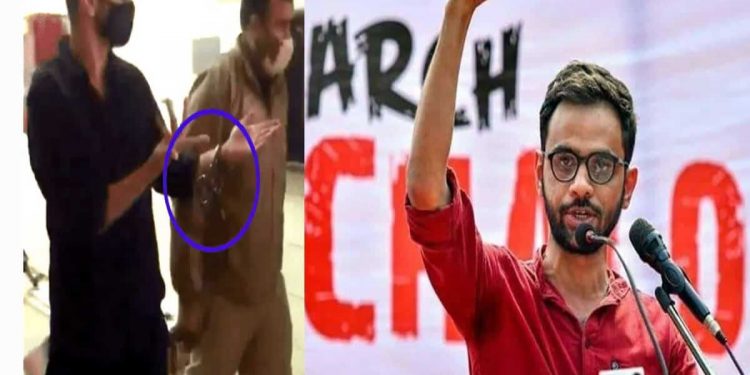 عمر خالد کو ہتھکڑیاں لگا کر عدالت لایا گیا، جج نے جاری کیا نوٹس