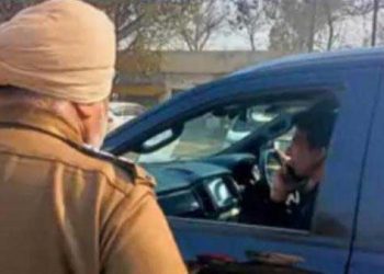 پنجاب: الیکشن کمیشن نے سونو سود کی گاڑی ضبط کی، پٹیالہ میں اکالی اور کانگریس میں تصادم