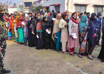 پانچویں مرحلے میں61 سیٹوں کےلئے 55فیصد ووٹنگ، ڈپٹی سی ایم کی قسمت ای وی ایم میں قید
