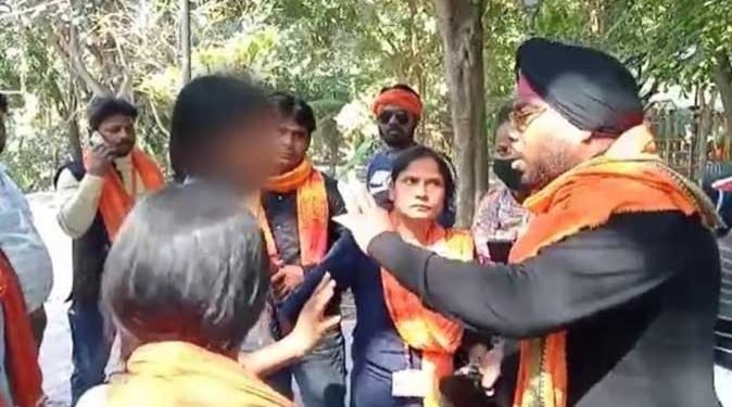 آگرہ میں ویلنٹائن ڈے پر غنڈہ گردی، راشٹریہ بجرنگ دل کے خلاف مقدمہ درج