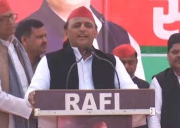 گرمی نکالنے والوں کی بھاپ نکل گئی اکھلیش کا جوابی حملہ