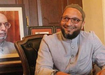 اویسی کہتے ہیں، ڈھونگی ہیں سیکولر لیڈر،اپنی قیادت ضروری