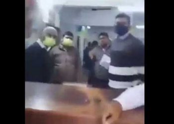 اب بہارکے سرکاری بینک میں باحجاب لڑکی کو پیسے نکالنے سے روکا گیا
