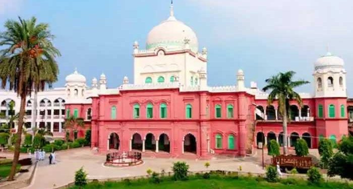 دارالعلوم دیوبند کی فتویٰ ویب سائٹ بند کرنے کا فرمان،سہارنپور کے ڈی ایم نے نوٹس بھیجا، ویب سائٹ بدستوری جاری