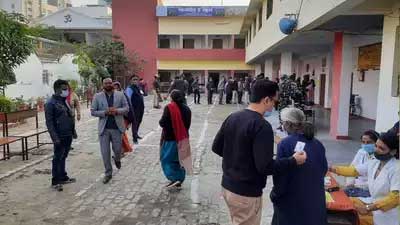 والدین کے ووٹ ڈالنے پر طلباء کو 10 اضافی نمبر دئے جائیں گے!