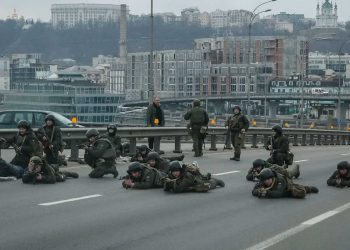 روسی فوج نے شہر میلیٹوپول پر قبضہ کیا، کیف کی سڑکوں پر شدید لڑائی جاری