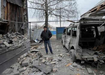 روس -یوکرین کشیدگی: جنگ کی تباہی کے بعد مذاکرات کی تجویز