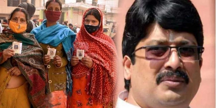 راجہ بھیا کے علاقے میں کئی بوتھوں پر فرضی ووٹنگ کاالزام،ایس پی نے الیکشن کمیشن سے کی شکایت