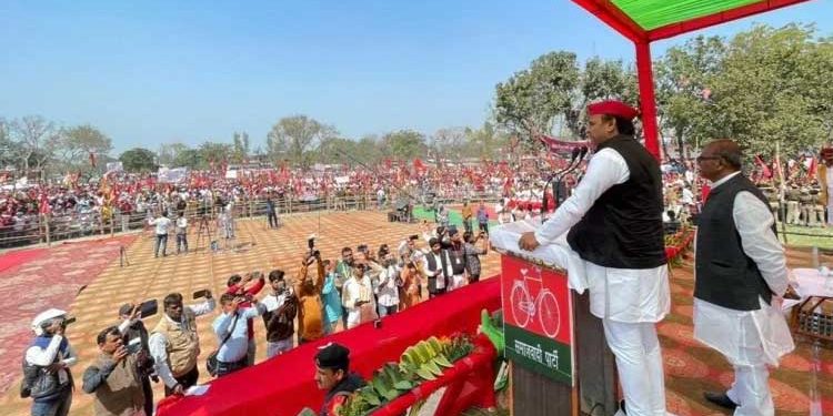 دھواں والے دھواں – دھواں ہوجائیں گے، ایس پی کےحق میں ہورہی ہے دھواں دھار ووٹنگ :اکھلیش