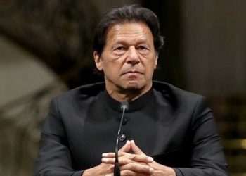 عمران خان کی وزیراعظم کی کرسی بچانے کی آخری کوشش، ایک وزیراعلیٰ کی قربانی!