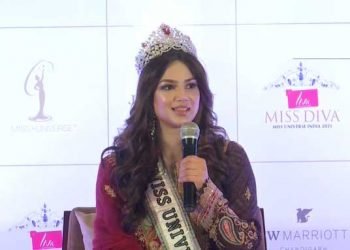 حجاب پہننے والی خاتون جس طرح جینا چاہے اسے جینے دیں: مس یونیورس ہرناز کور