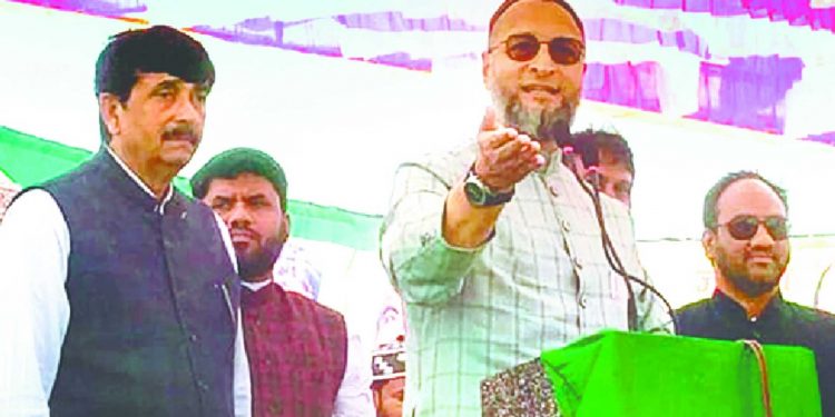 اویسی نے کہا: اکھلیش میں طاقت نہیں کہ وہ یوپی میں بی جے پی کو اقتدار میں آنے سے روک سکیں