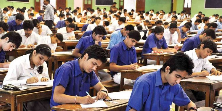 یوپی بورڈ کے 12ویں اور 10ویں کے امتحانات 24 مارچ سے، شیڈول جاری