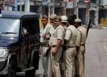 کشی نگر: پولیس کےمتضاد بیانوں میں الجھا بی جے پی مسلم کارکن کے قتل کا معمہ