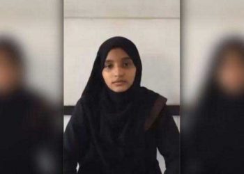حجاب تنازع میں مسلم لڑکی پر ایف آی آر