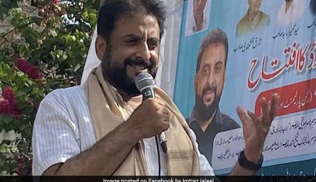 ہم بی جے پی کی بی ٹیم نہیں: اے آئی ایم آئی ایم نےکہا:’این سی پی -کانگریس سے گٹھ بندھن کو تیار‘
