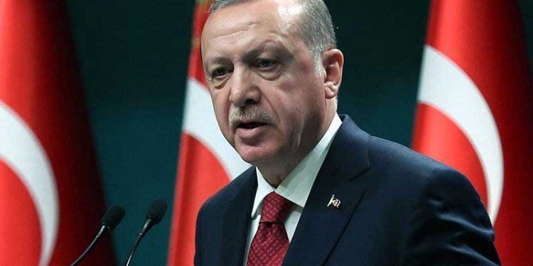 مشرق یا مغرب؟ ترکی مشکل دوراہے پر
