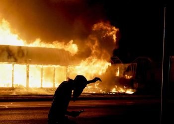 بچوں میں لڑائی فرقہ وارانہ تشدد میں تبدیل