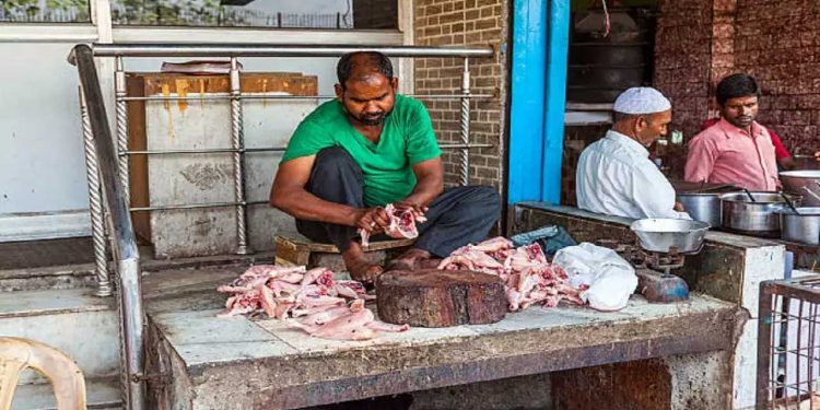غازی آباد:گوشت کی دکانیں بند رکھنے کا فرمان چوبیس گھنٹے بعد واپس