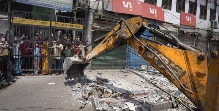 اوکھلا سمیت مسلم علاقوں میں بلڈوزر کبھی بھی چل سکتا ہے!