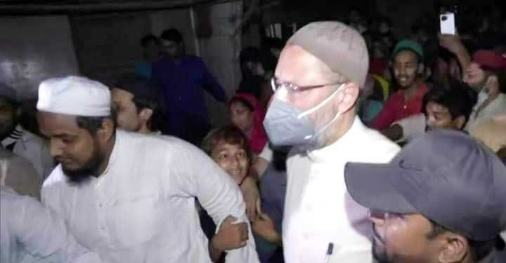 اویسی کا جہانگیر پوری کا دورہ،ایک کمیونٹی کو نشانہ بنانے کا الزام