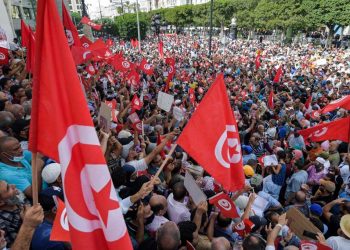 تیونس میں صدر قیس سعید کی آمریت کے خلاف احتجاج