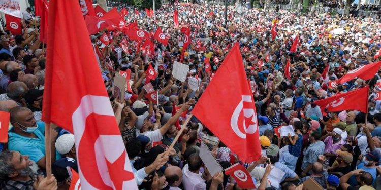 تیونس میں صدر قیس سعید کی آمریت کے خلاف احتجاج