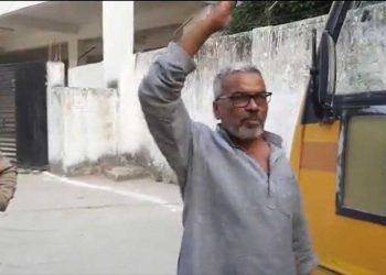 یہ یوپی ہے! پیپر لیک کا پردہ فاش کرنے والے جرنلسٹ گرفتار