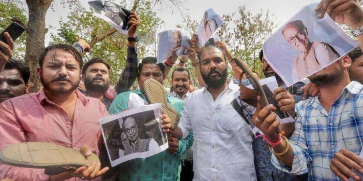 کھرگون تشدد:دگ وجے سنگھ پر 5 ایف آئی آر،ٹوئٹراکاؤنٹ بند کرنے کا بی جے پی کا مطالبہ