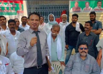 کفیل خاں کا الزام ، انتظامیہ نے ووٹروں کو ڈرایا دھمکایا