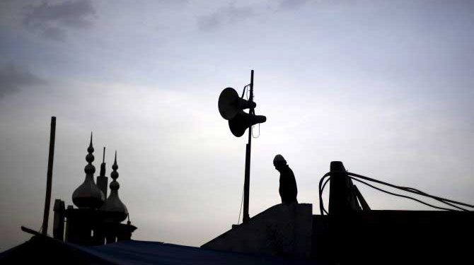 کرناٹک: حجاب اور حلال گوشت پر تنازع کے بعد مساجد میں لاؤڈ اسپیکر پر پابندی کا مطالبہ