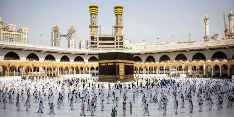 اب ہر قسم کا ویزا رکھنے والوں کو عمرے کی اجازت