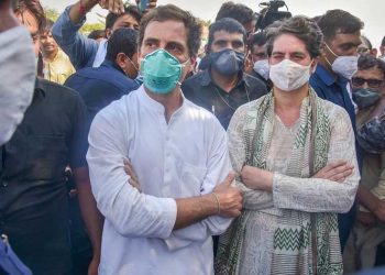 کانگریس طشتری میں بی جے پی کو اقتدار سونپتی ہے