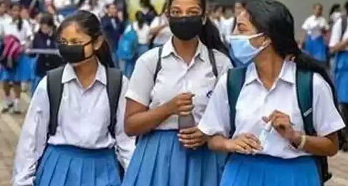 کورونا میں اضافہ، دہلی میں اسکول پھر بند ہوں گے؟