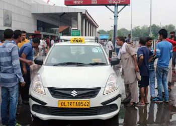 مہنگائی: دہلی این سی آر میں اوبر ٹیکسی کے کرایوں میں 12 فیصد اور ممبئی میں 15 فیصد اضافہ