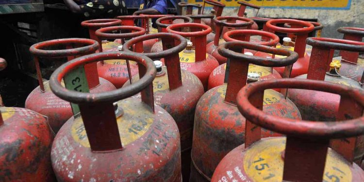 گھریلو گیس1000کے پار،ابھی اور مہنگا ہوگا
